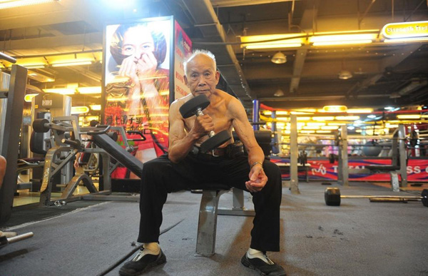 94歲健身爺爺爆紅！他還在運動，你有什么理由偷懶