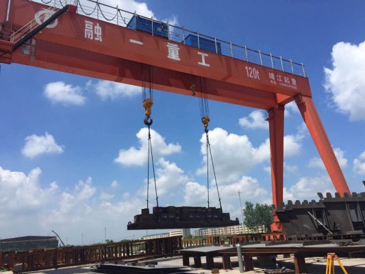 單雙梁門式起重機有哪些區(qū)別 單雙梁門式起重機有哪些區(qū)別