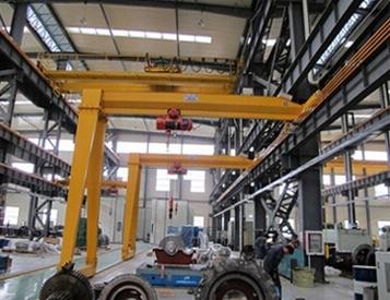 國外客戶來起重機工廠參觀并商談合同 國外客戶來起重機工廠參觀并商談合同