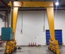 江蘇廠家生產(chǎn)輪胎式集裝箱液壓龍門吊 江蘇廠家生產(chǎn)輪胎式集裝箱液壓龍門吊