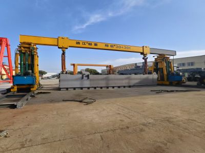 液壓龍門吊起重量大，精度高，應(yīng)用廣！