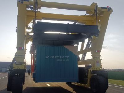 非標(biāo)定制跨運車的優(yōu)勢有哪些？